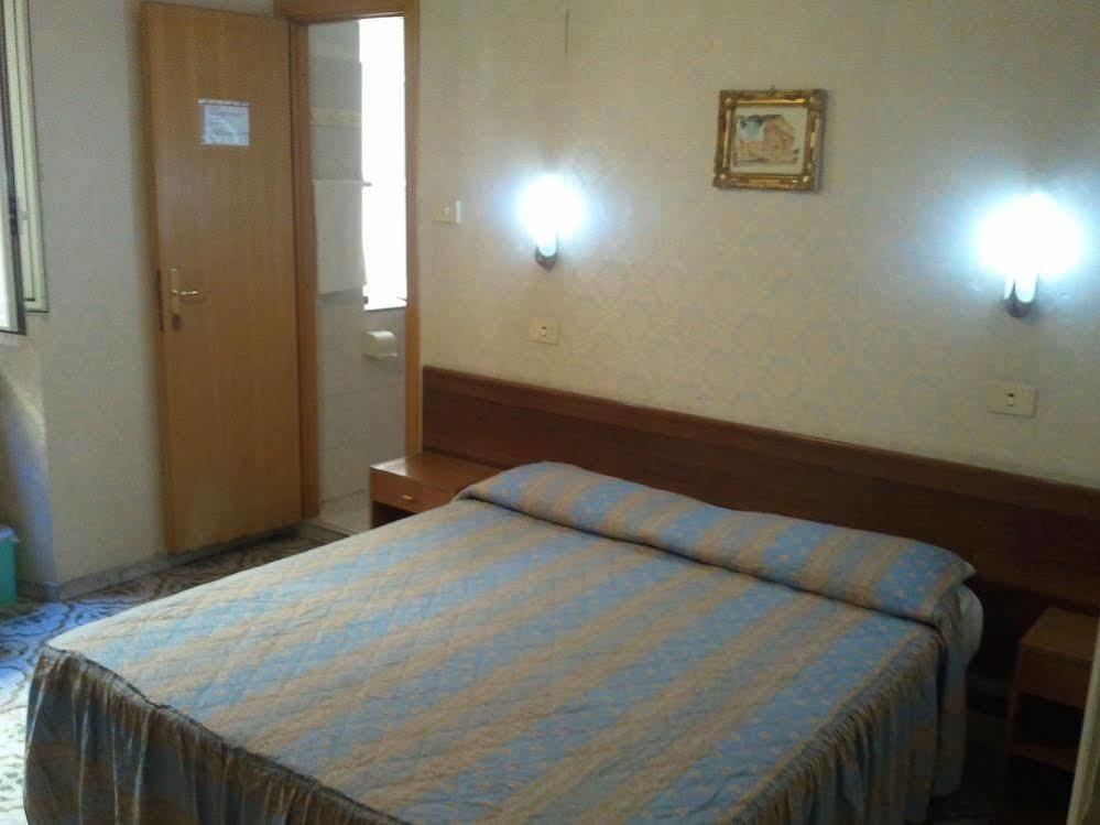 Hotel Cathrine Roma Exterior foto