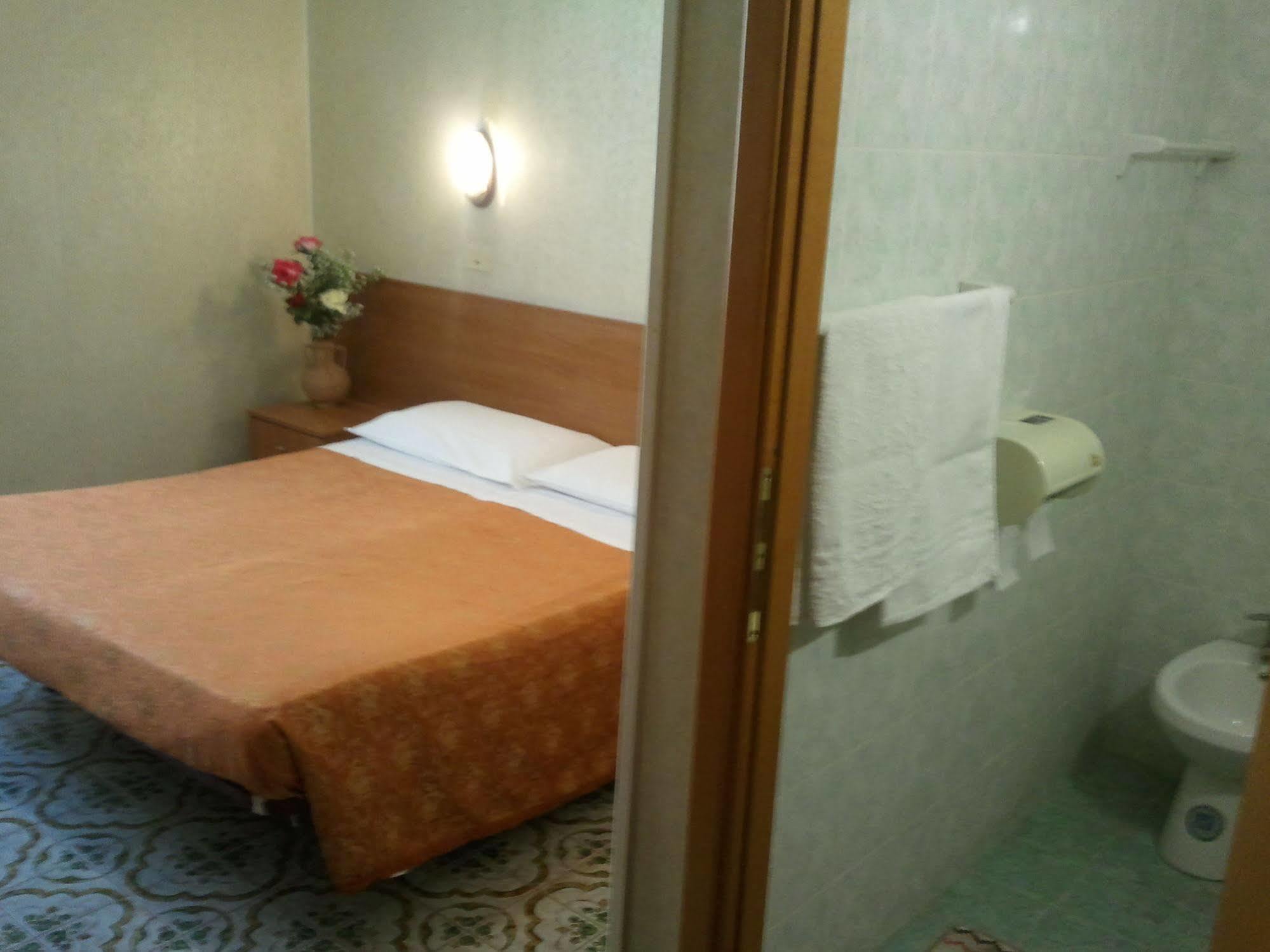 Hotel Cathrine Roma Exterior foto